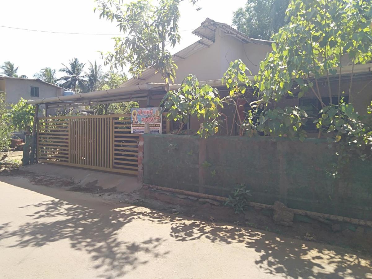 Shree Samarth Savali Hotel Diveāgar Buitenkant foto